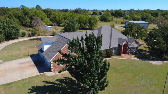 Photo 3 — 101 Gatlin Drive, Meeker, OK 74855