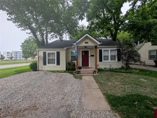 Sold home at 101 Maple Lane