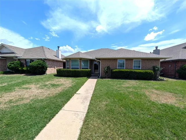 Front exterior — 2817 Brompton Drive, Norman, OK 73072