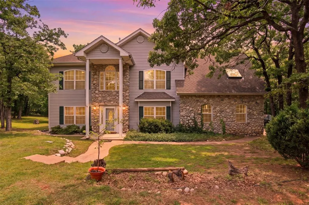 Front exterior — 17020 Rustic Acres, Luther, OK 73054