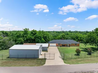 Sold home at 400 Longview SW Drive