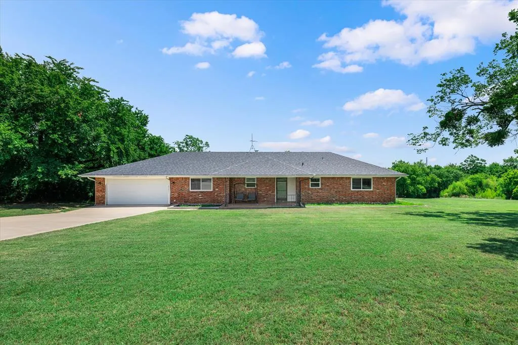 Photo 3 — 400 Longview SW Drive, Piedmont, OK 73078