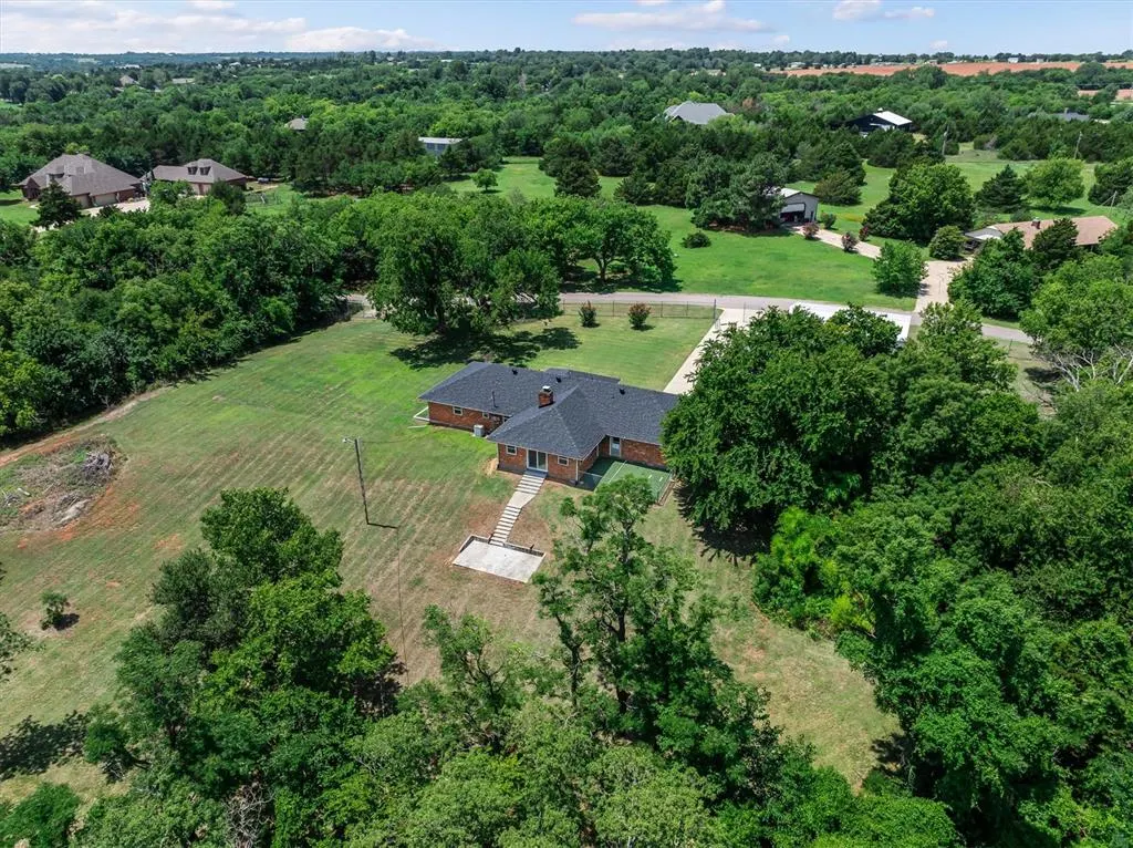 Photo 34 — 400 Longview SW Drive, Piedmont, OK 73078