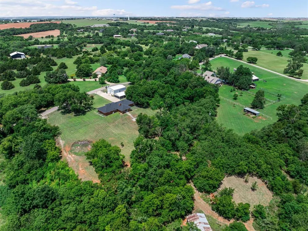 Photo 35 — 400 Longview SW Drive, Piedmont, OK 73078