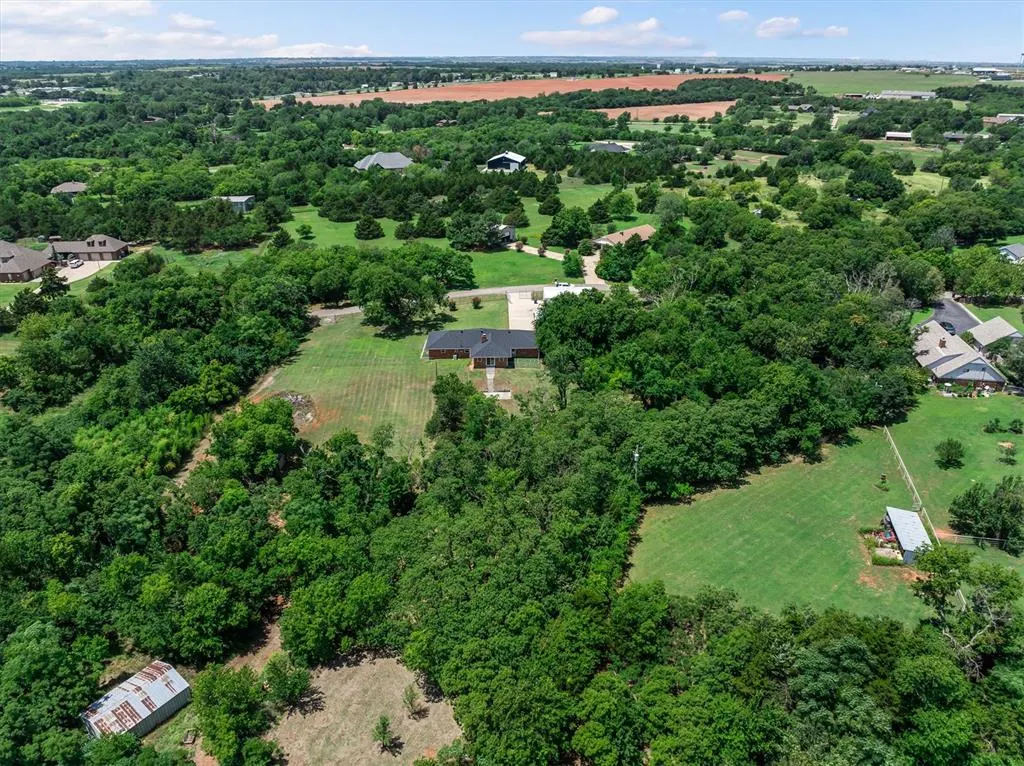 Photo 36 — 400 Longview SW Drive, Piedmont, OK 73078