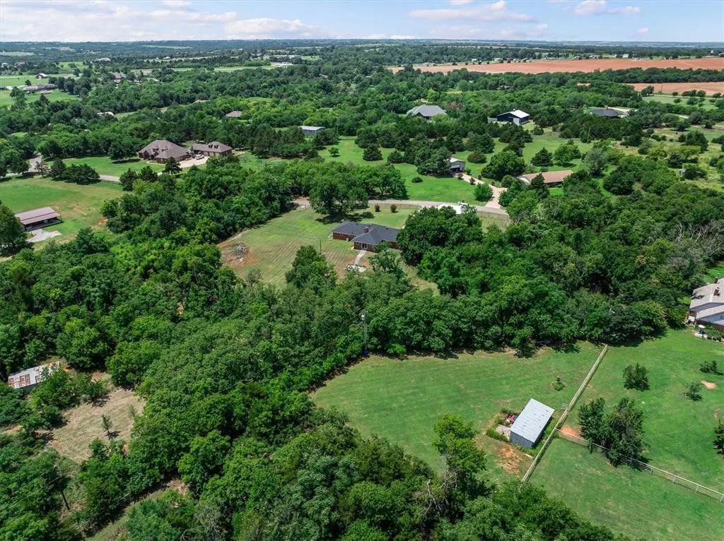 Photo 38 — 400 Longview SW Drive, Piedmont, OK 73078