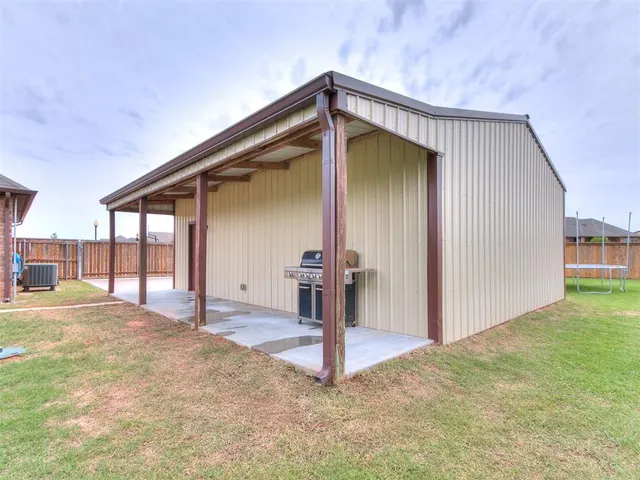 Photo 8 — 31631 Boomer Avenue, Norman, OK 73072