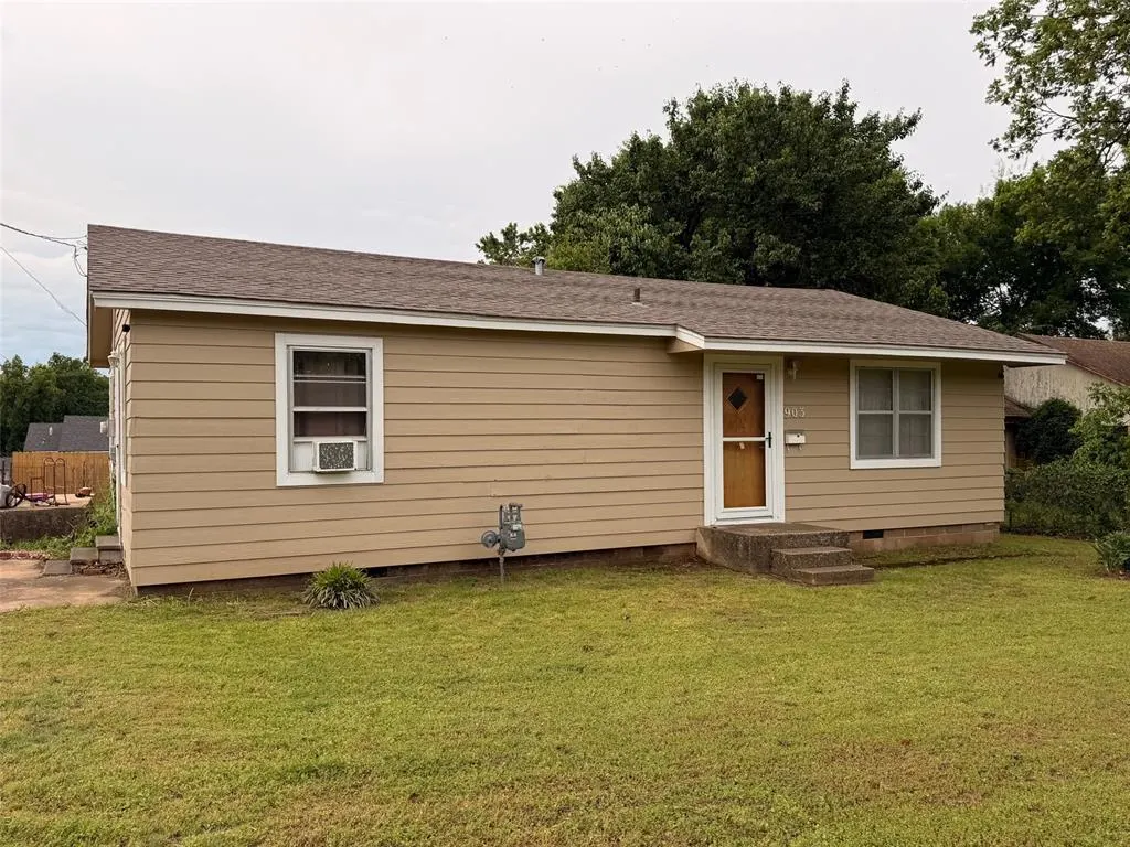 Photo 2 — 903 E Seminole Street, Wynnewood, OK 73098