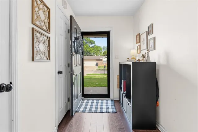Photo 3 — 929 NW Cheyenne Street, Ardmore, OK 73401