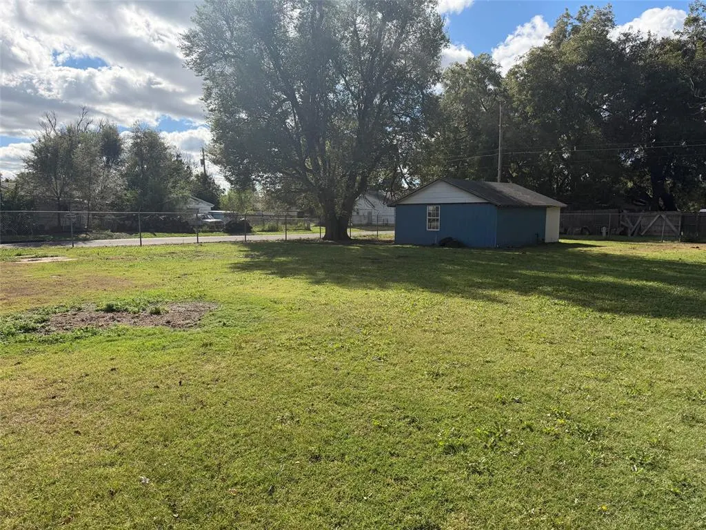 Front exterior — 2502 N Adams Street, Enid, OK 73701