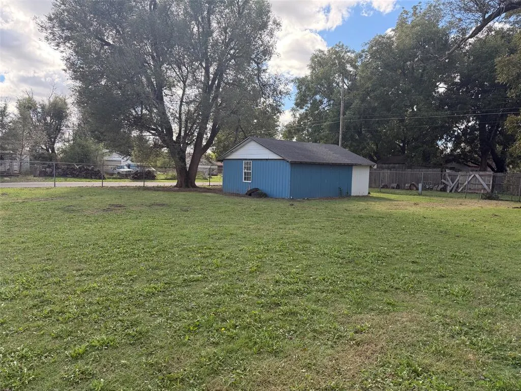 Photo 2 — 2502 N Adams Street, Enid, OK 73701