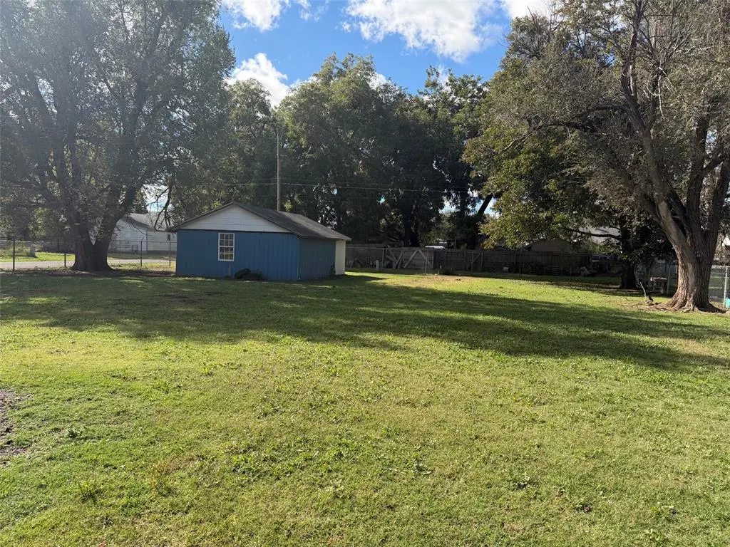 Photo 3 — 2502 N Adams Street, Enid, OK 73701