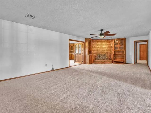 Photo 2 — 715 SW Englewood Drive, Lawton, OK 73505