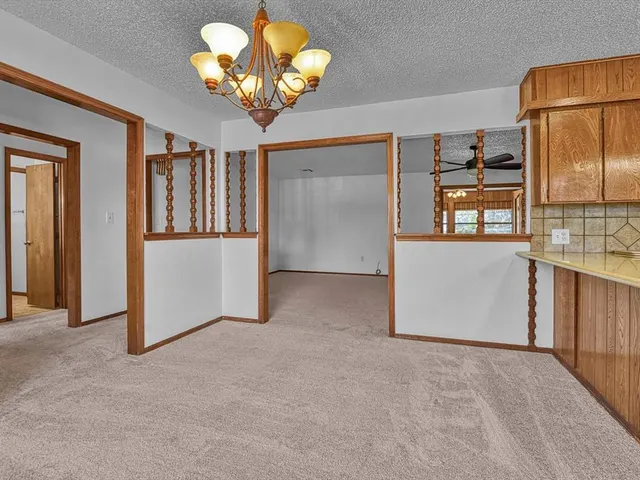 Photo 6 — 715 SW Englewood Drive, Lawton, OK 73505