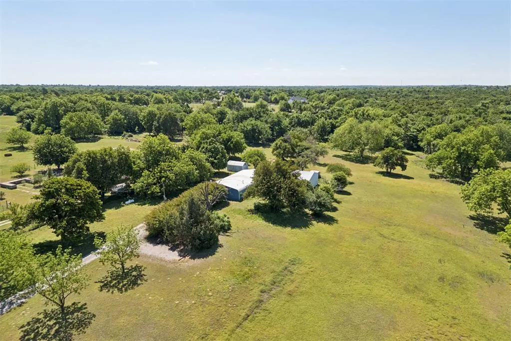 Front exterior — 10732 E Hefner Road, Jones, OK 73049