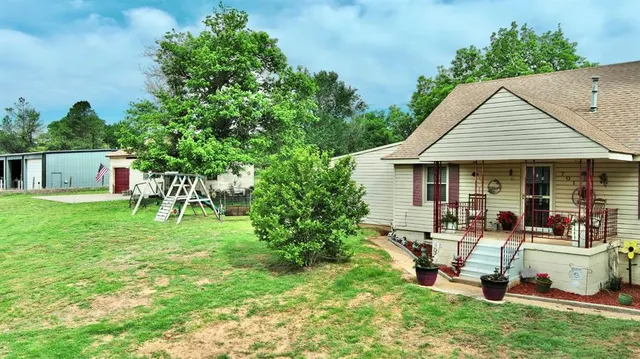 Photo 3 — 701 W Comanche Avenue, Rush Springs, OK 73082