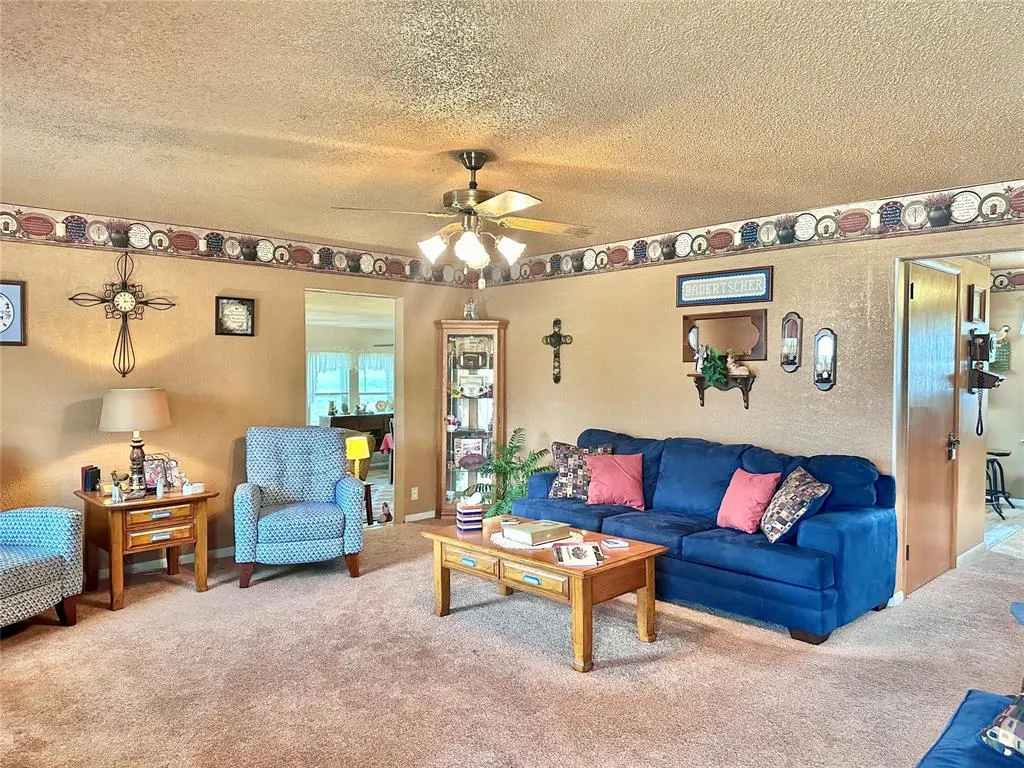 Photo 10 — 701 W Comanche Avenue, Rush Springs, OK 73082
