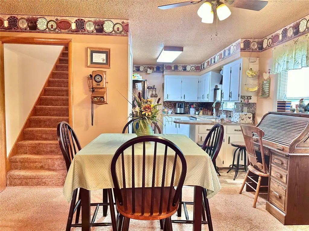 Photo 14 — 701 W Comanche Avenue, Rush Springs, OK 73082