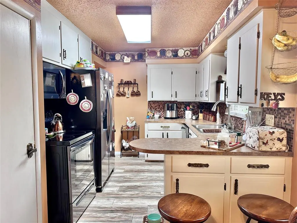 Photo 15 — 701 W Comanche Avenue, Rush Springs, OK 73082