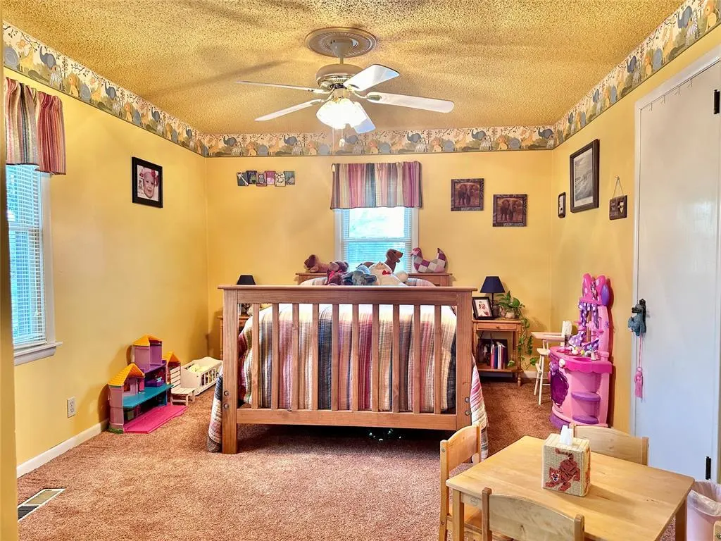 Photo 21 — 701 W Comanche Avenue, Rush Springs, OK 73082