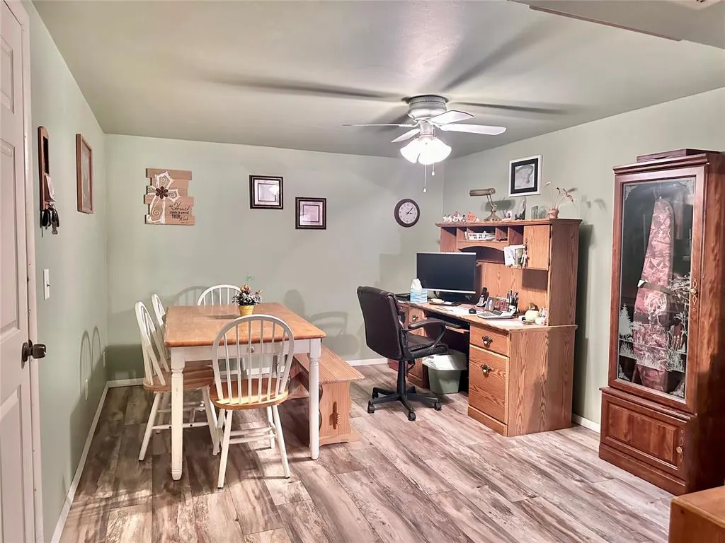 Photo 22 — 701 W Comanche Avenue, Rush Springs, OK 73082
