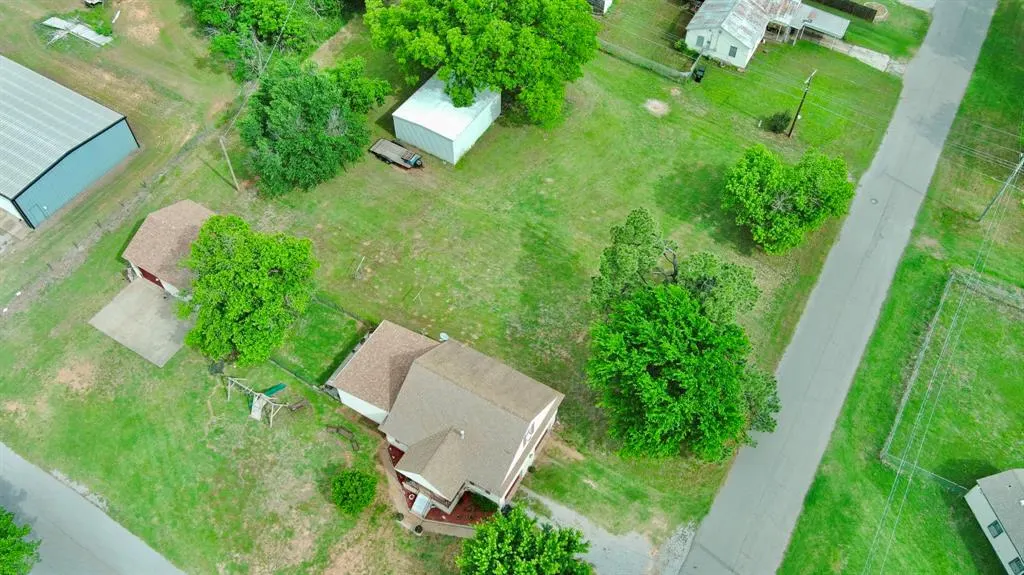 Photo 31 — 701 W Comanche Avenue, Rush Springs, OK 73082