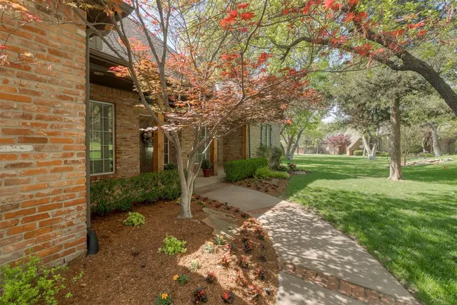 Photo 3 — 3812 Creek Bank Drive, Edmond, OK 73003
