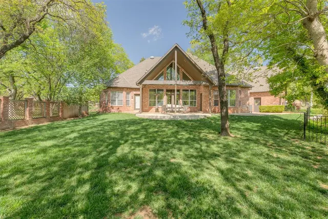 Photo 8 — 3812 Creek Bank Drive, Edmond, OK 73003