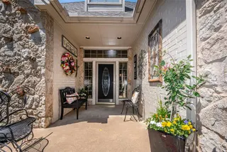 Sold home at 1017 Gulmor Drive
