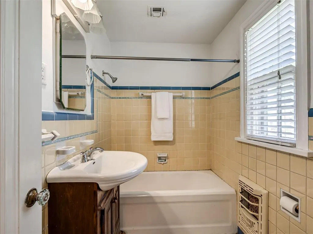 Photo 17 — 2733 NW 26th Street, Oklahoma City, OK 73107