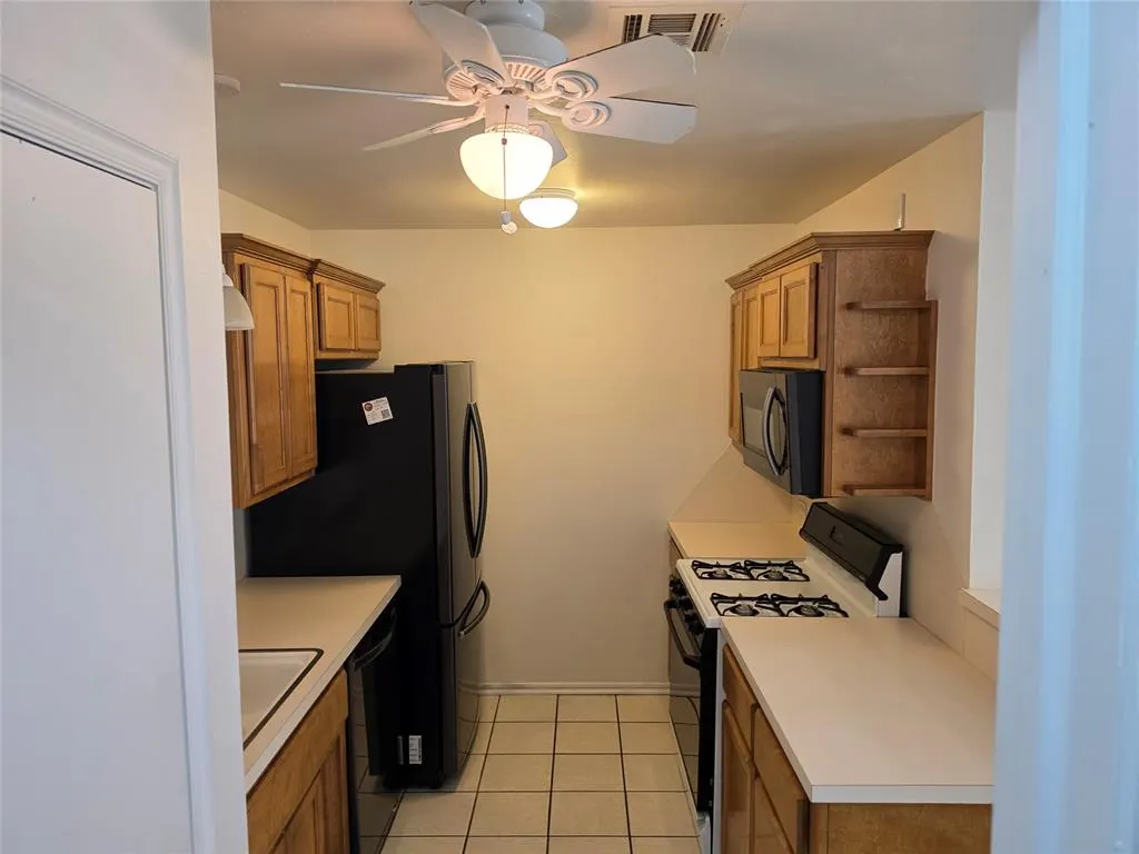 Photo 3 — 2425 Cherry Lane, Midwest City, OK 73130