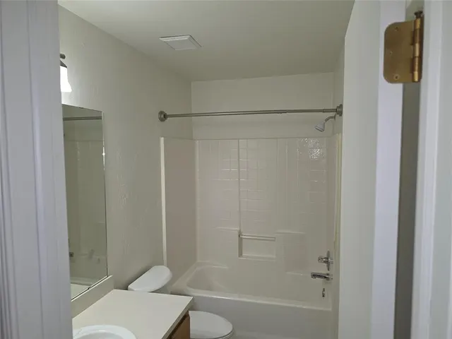 Photo 8 — 2425 Cherry Lane, Midwest City, OK 73130