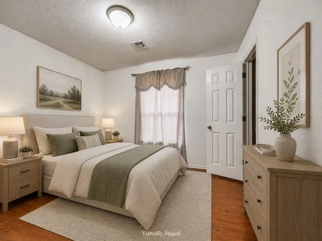 Photo 6 — 212 Cambridge Drive, Midwest City, OK 73110