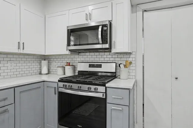 Photo 7 — 2421 Appleway Street, Edmond, OK 73013