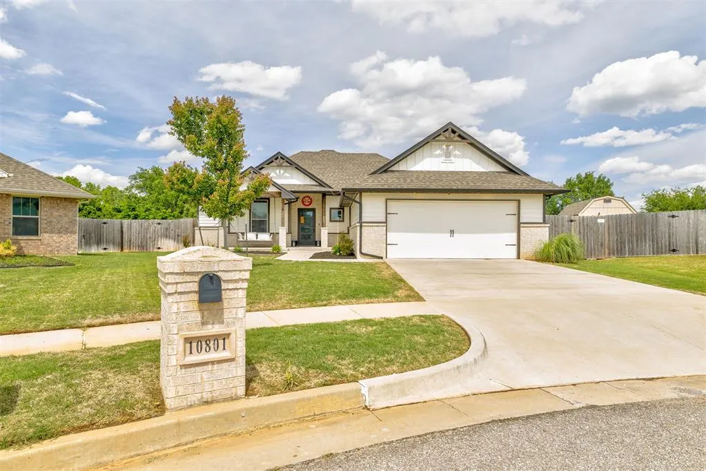 Photo 3 — 10801 NW 8th Street, Yukon, OK 73099