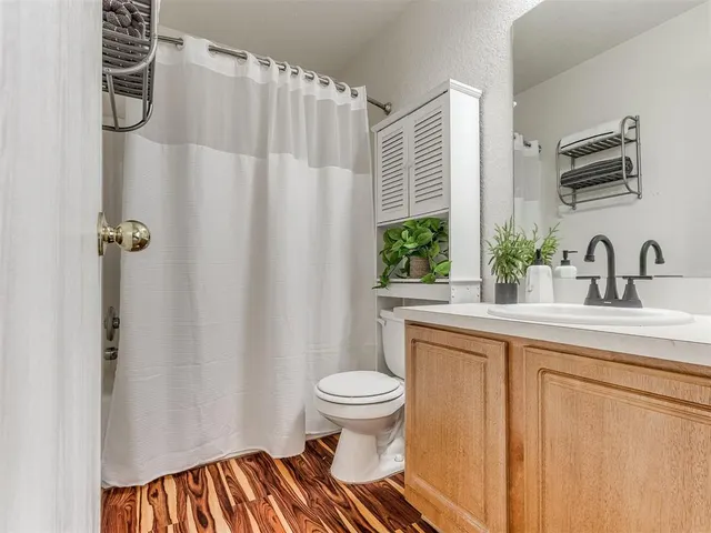 Photo 8 — 9200 Checkerbloom Drive, Oklahoma City, OK 73165