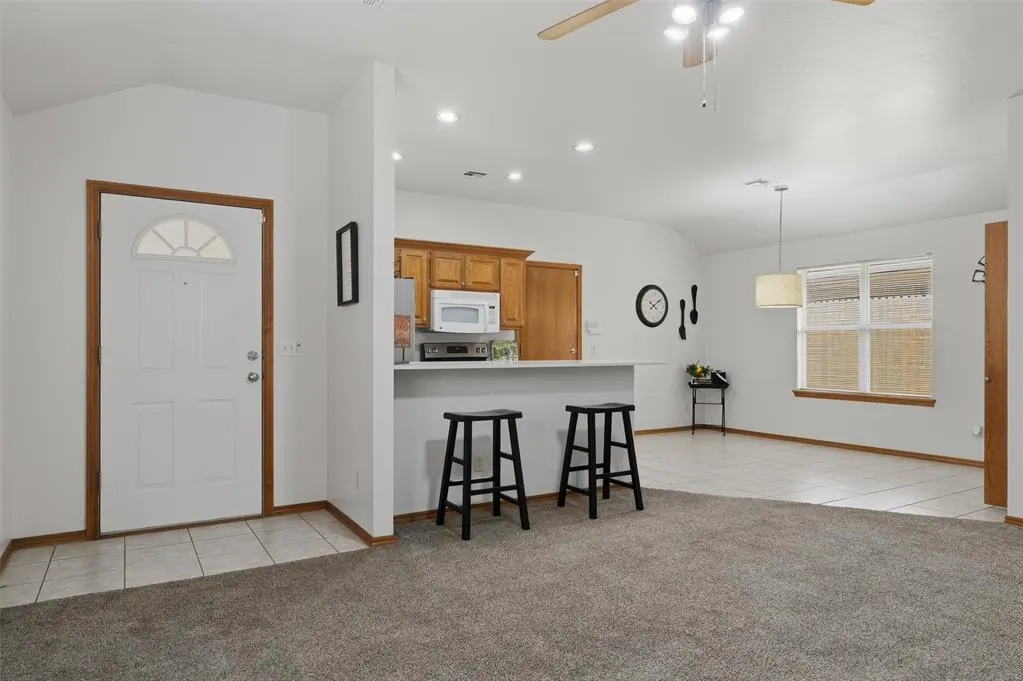 Photo 5 — 3832 Southwind Avenue, Oklahoma City, OK 73179
