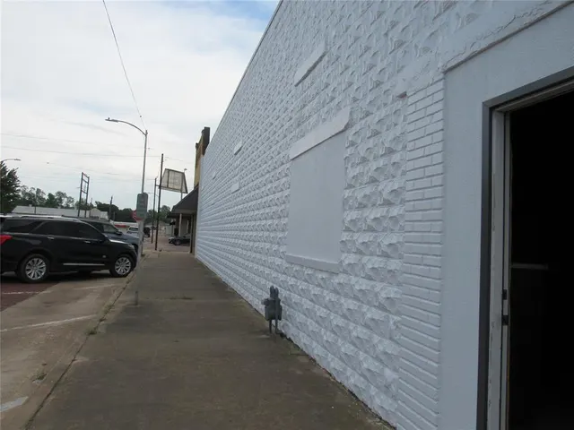 Photo 4 — 301 S Chickasaw Street, Pauls Valley, OK 73075