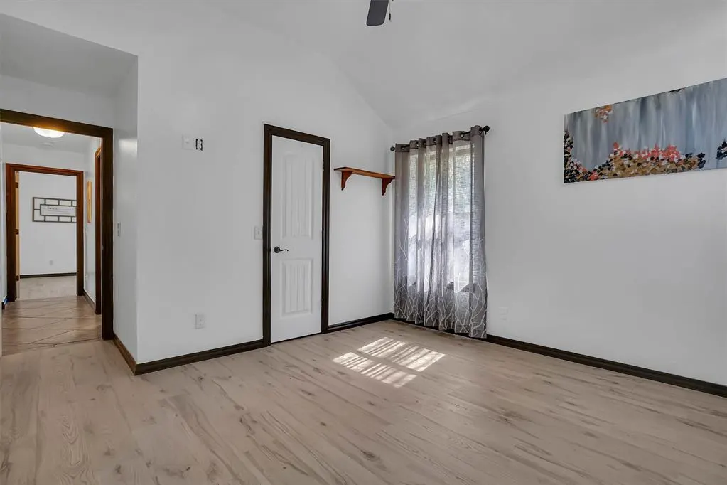 Photo 34 — 715 N Michigan Avenue, Mangum, OK 73554