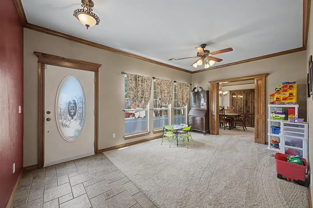 Photo 4 — 809 Ellsworth Avenue, Yukon, OK 73099