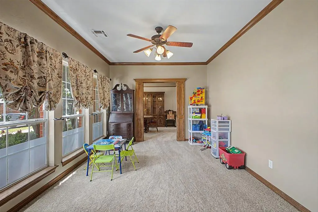 Photo 5 — 809 Ellsworth Avenue, Yukon, OK 73099