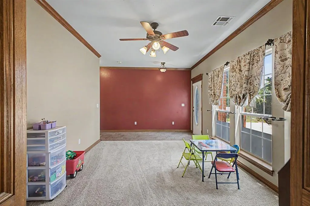Photo 6 — 809 Ellsworth Avenue, Yukon, OK 73099