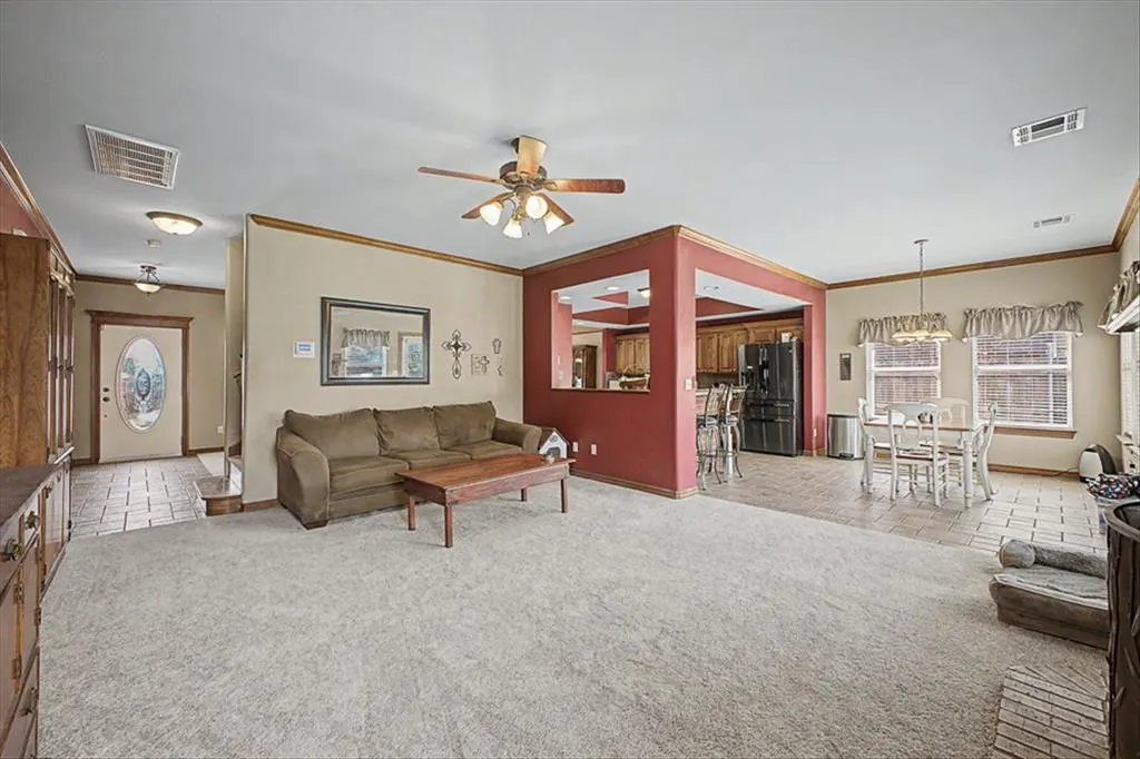 Photo 8 — 809 Ellsworth Avenue, Yukon, OK 73099
