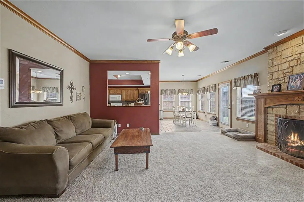 Photo 9 — 809 Ellsworth Avenue, Yukon, OK 73099