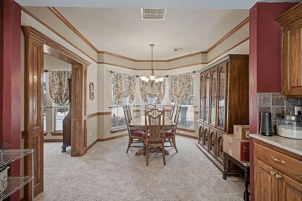Photo 11 — 809 Ellsworth Avenue, Yukon, OK 73099