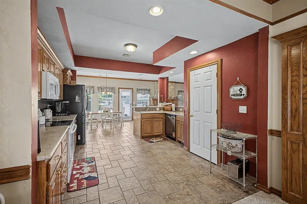 Photo 13 — 809 Ellsworth Avenue, Yukon, OK 73099