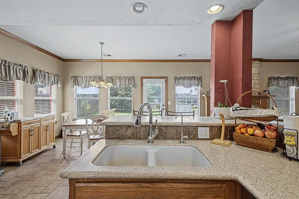 Photo 15 — 809 Ellsworth Avenue, Yukon, OK 73099