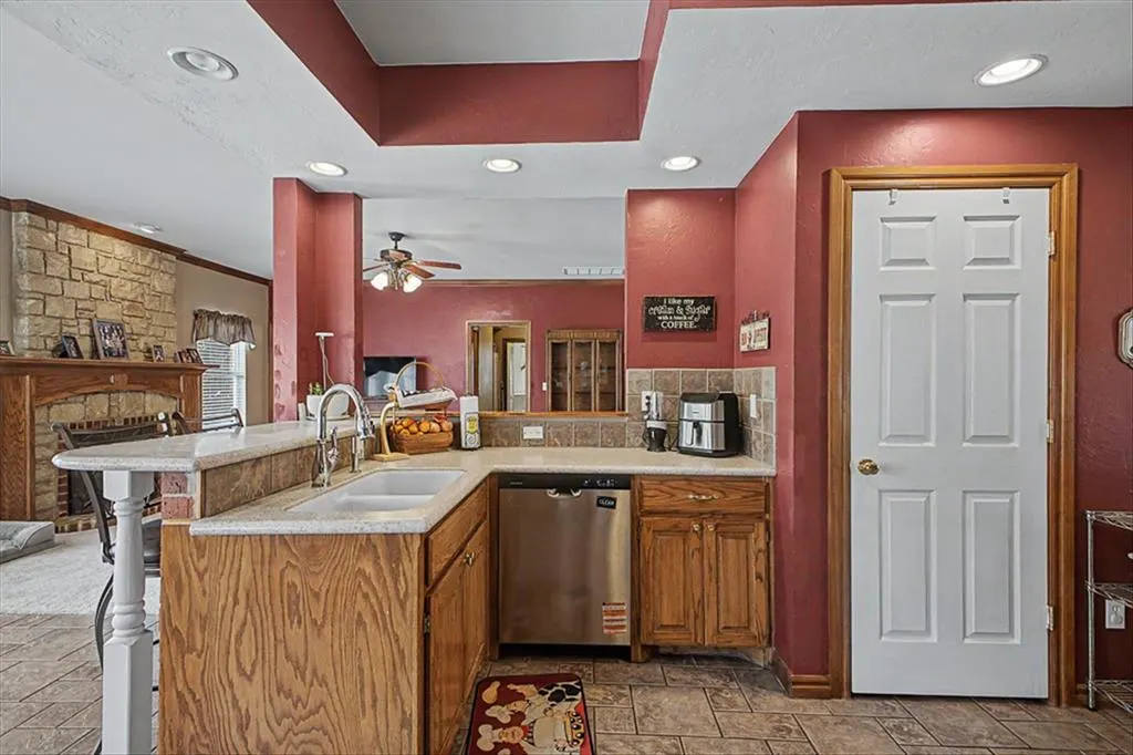 Photo 18 — 809 Ellsworth Avenue, Yukon, OK 73099