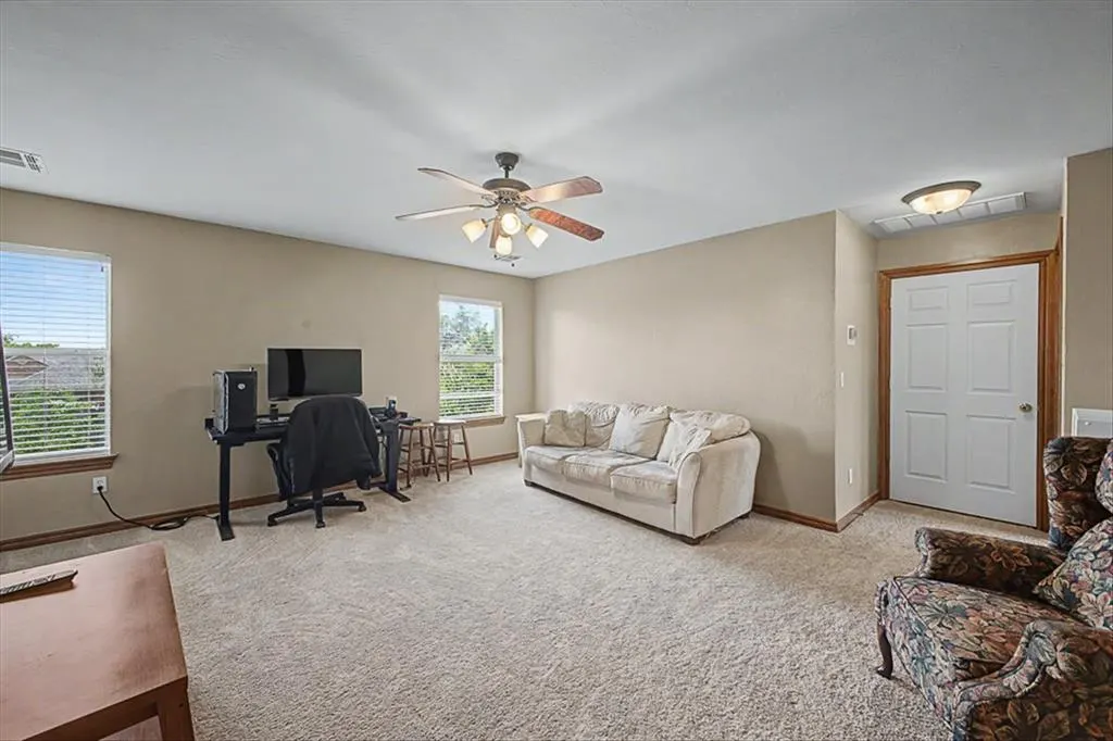 Photo 32 — 809 Ellsworth Avenue, Yukon, OK 73099