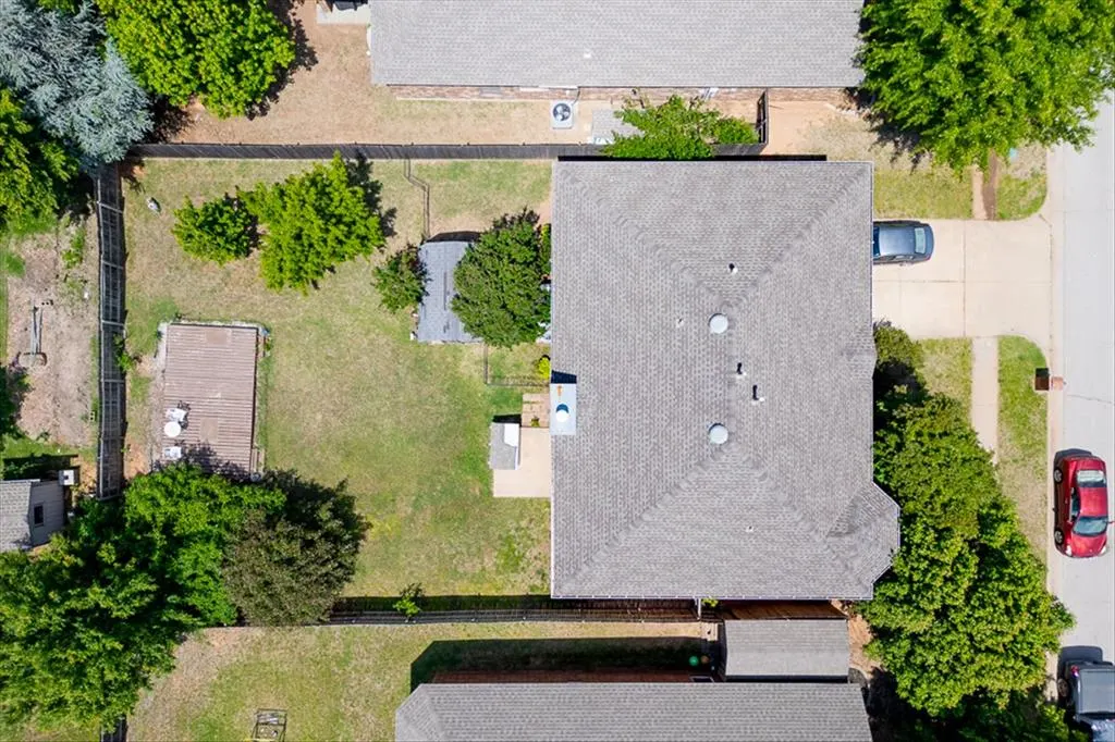 Photo 2 — 809 Ellsworth Avenue, Yukon, OK 73099